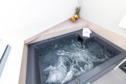 Paleo Suites - image 13