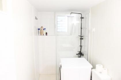 Warm & cozy apartment in the center of Athens - image 13