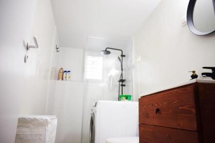 Warm & cozy apartment in the center of Athens - image 15