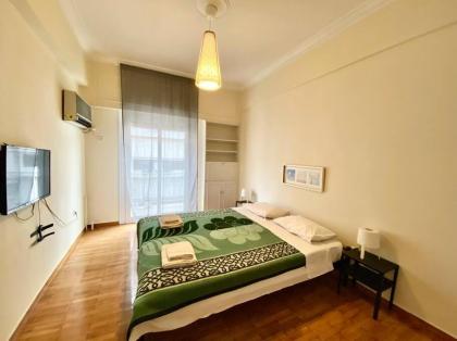 Poseidon spacious downtown Athens - image 10