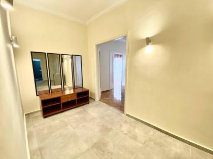 Poseidon spacious downtown Athens - image 11