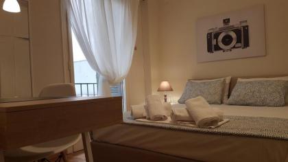 Begonia-Athens Center 6 BD 25 BATH - image 4