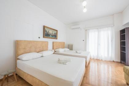 Victoria Majestic Suites Apartments - image 8