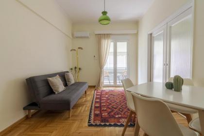 Bright and Spacious 2-bedrooms Apartment in Athens