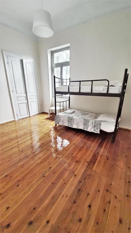 Princess Amalia Vintage Apartment - image 10