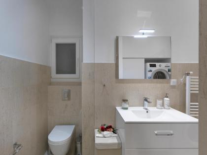 Newly Renovated Apartment in the Heart of Athens - image 11