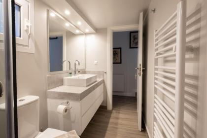 Plaka's Privileged Accommodation - image 13