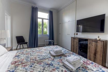Plaka's Privileged Accommodation - image 9