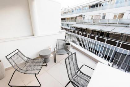 Olala Syntagma Apartments - image 8