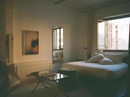 Mona Athens - image 19