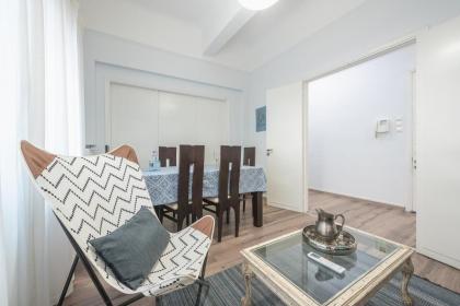 Spacious Family Home in Thisio by Cloudkeys - image 14