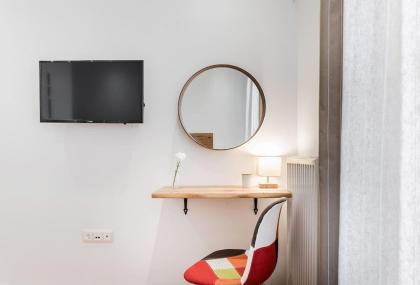 BEAUTIFUL ΝΕW CENTRAL APPARTMENT - image 7