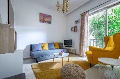 4u apartment athens