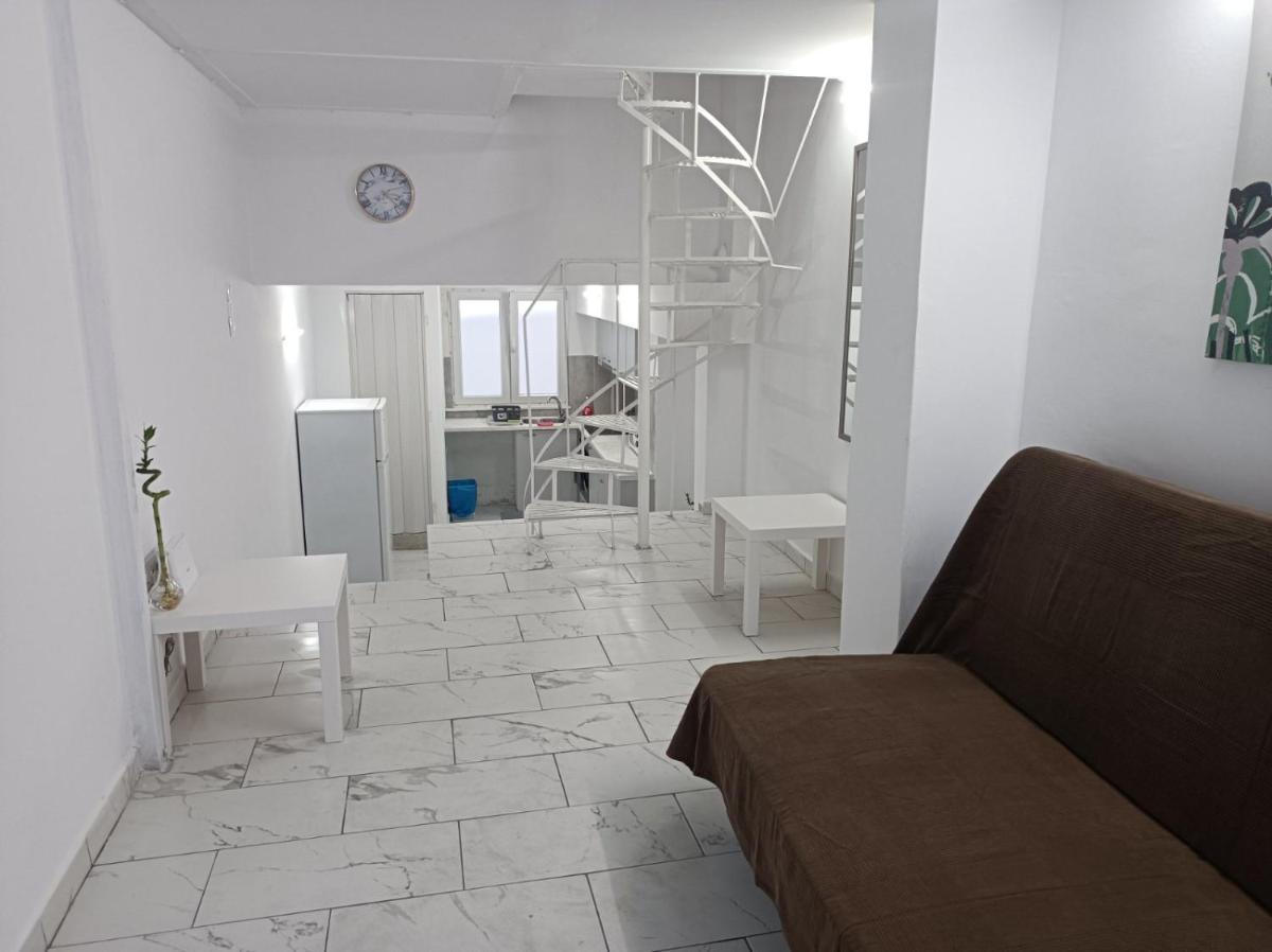 Apartment Dipla - image 6