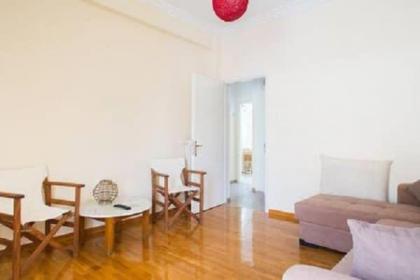 Fully equipped 2 bedroom apt in Athens - image 3