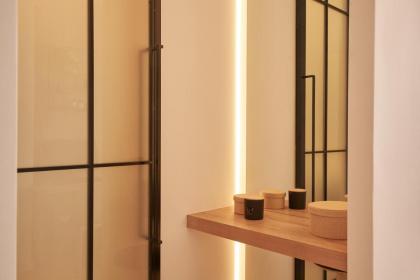 Charitos Heights Boutique Apt II Kolonaki - image 17