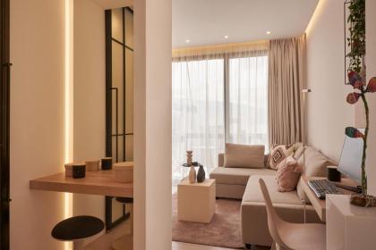 Charitos Heights Boutique Apt II Kolonaki - image 4