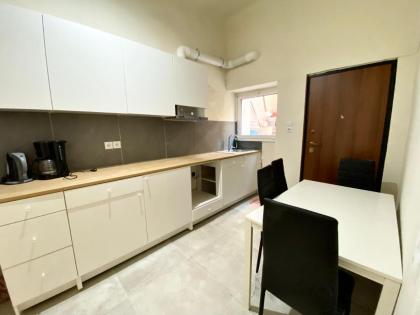 Queen Victoria Neoclassic 2bedroom 2bathrooms apar - image 3