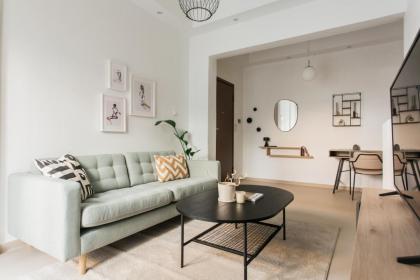 Groovy 2BR Apartment in Koukaki by UPSTREET - image 2