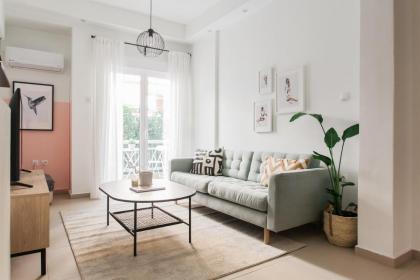 Groovy 2BR Apartment in Koukaki by UPSTREET - image 5