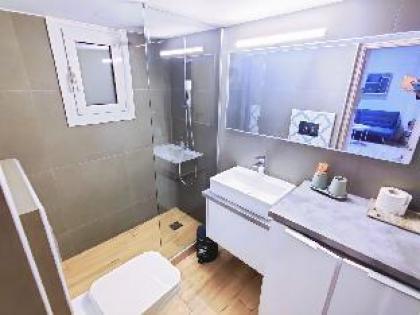 WSD Lux Stylish 2BD Apt with Blacony 1' to Metro - image 19