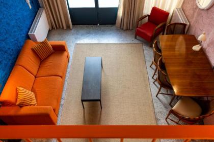 Architect designed studio (EP7R). Green roof top! - image 13