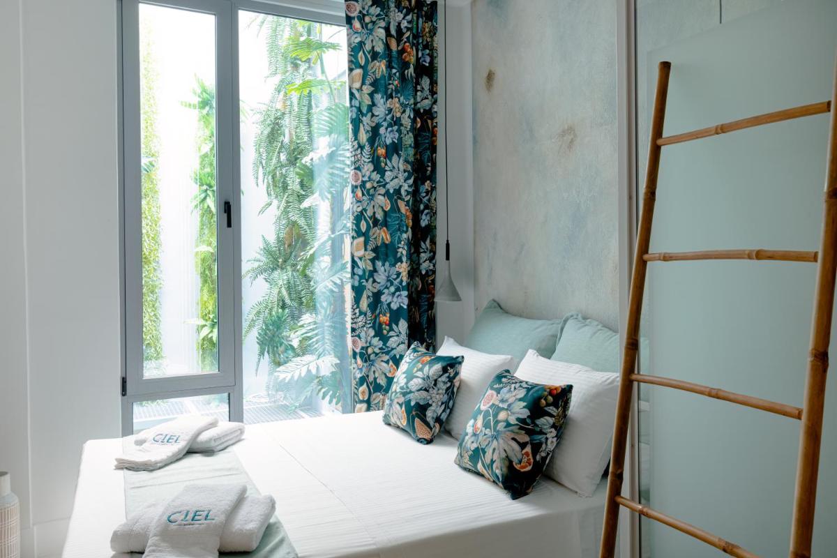 Ciel Suites Athens - image 4