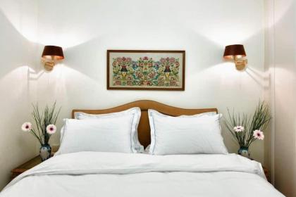 Acropolis Luxury House - image 17