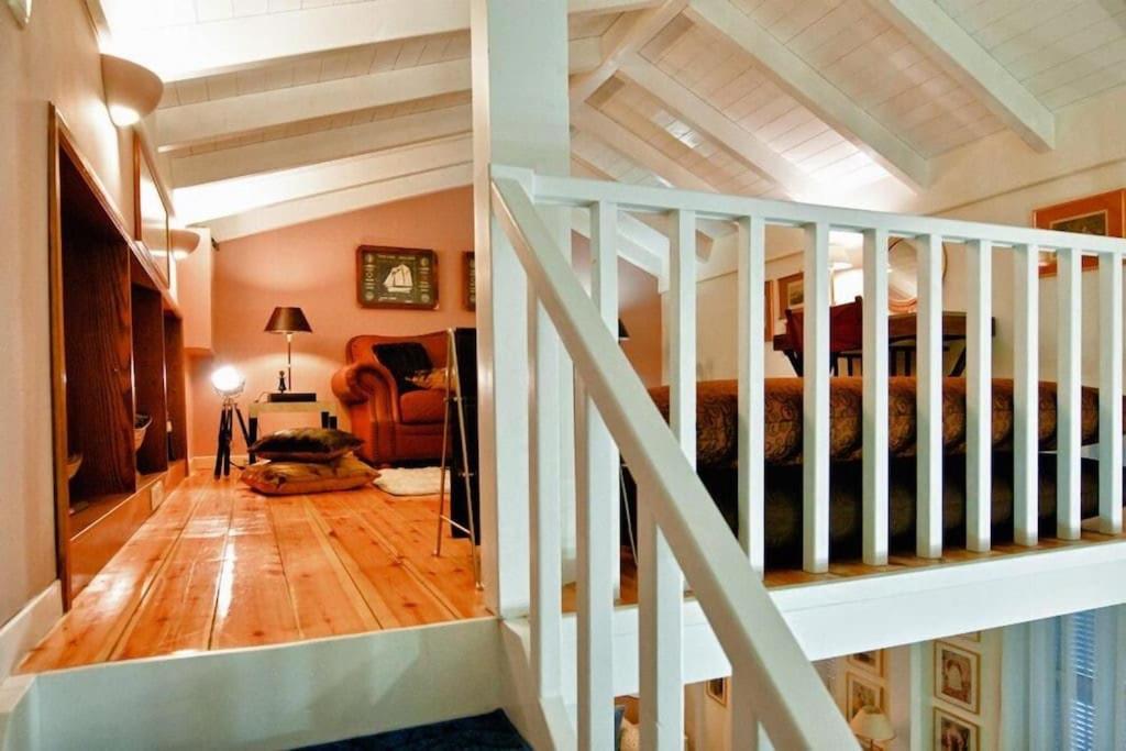 Acropolis Luxury House - image 6
