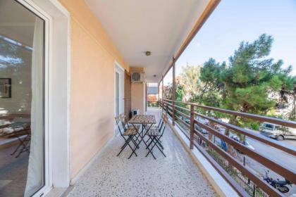 Homey 2BR Apartment in Cholargos by UPSTREET - image 16