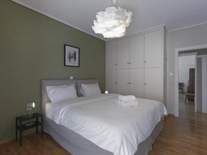 2 bedroom apartment close to children's hospital - image 11