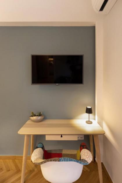 A rare eclectic luxurious stay at Syntagma - image 8
