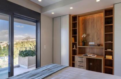 Elegant Penthouse with Acropolis View - image 14