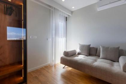 Elegant Penthouse with Acropolis View - image 19