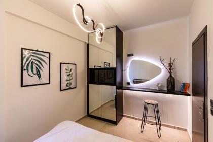 Beautiful Elegant Apartment Next to Monastiraki - image 13