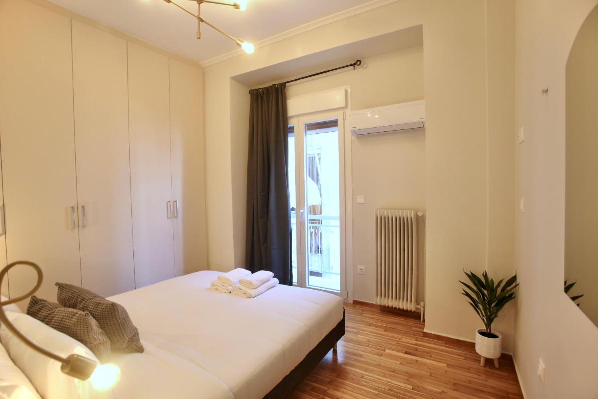 Cosy Nektariou - image 2