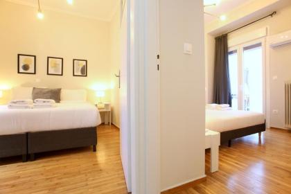 Cosy Nektariou - image 3