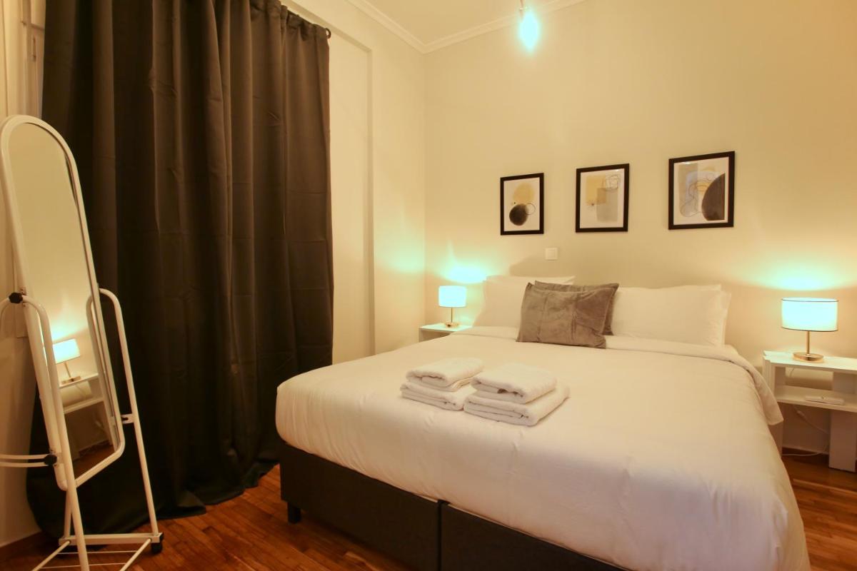 Cosy Nektariou - image 5