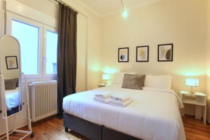 Cosy Nektariou - image 6