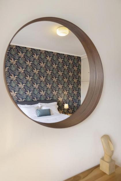 Valaoritou 6os - An aristocratic 1 BR in the hear - image 7