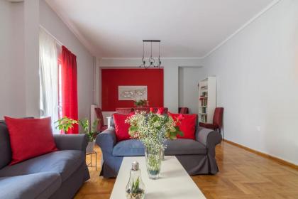 Adorable 2 Bedrooms Apartment in Athens - image 9