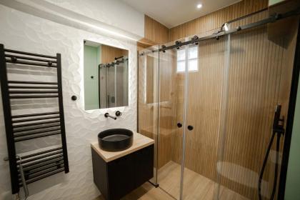 Athens Heart Luxury Flat - image 13