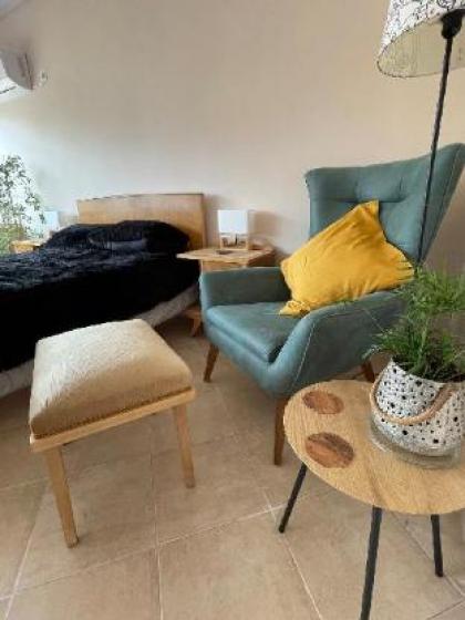 Cozy apartment in heart Athens near metro Fix 100m Athens