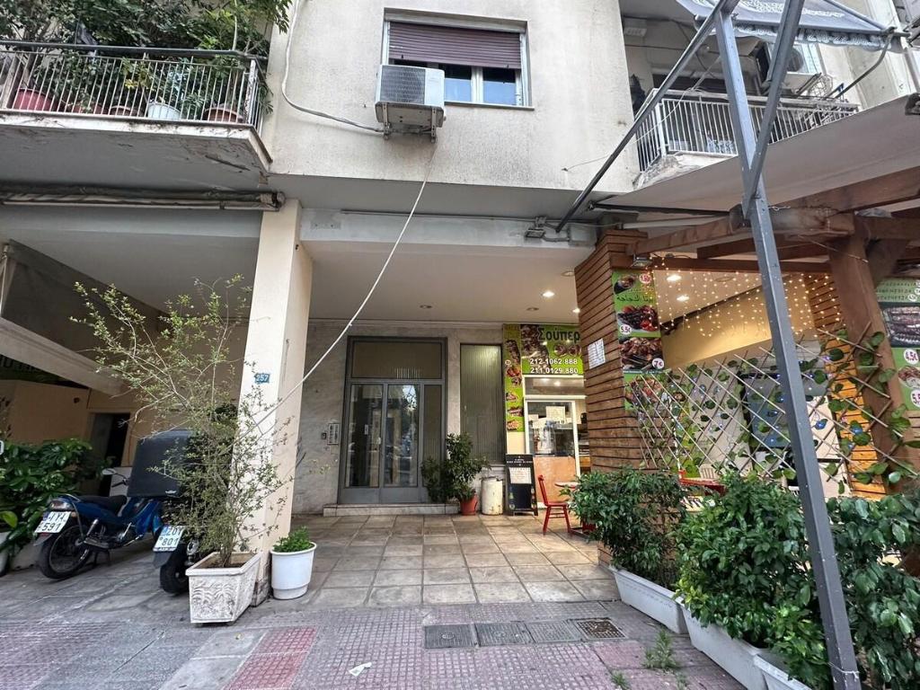 WSD New Comfy 2BD with Balcony near Metro - main image