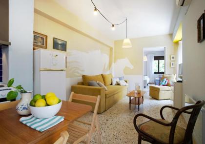 Live in Athens PSYRRI Meet Me Here Apartments - image 4