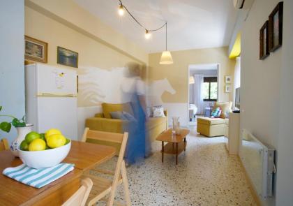 Live in Athens PSYRRI Meet Me Here Apartments - image 5