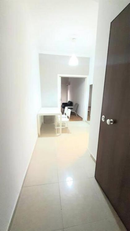 Alexandra Stylish Apartment - image 3