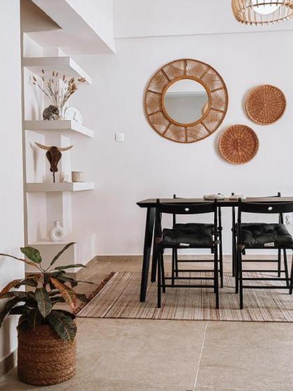 Bohemian Loft in Central Athens - image 10