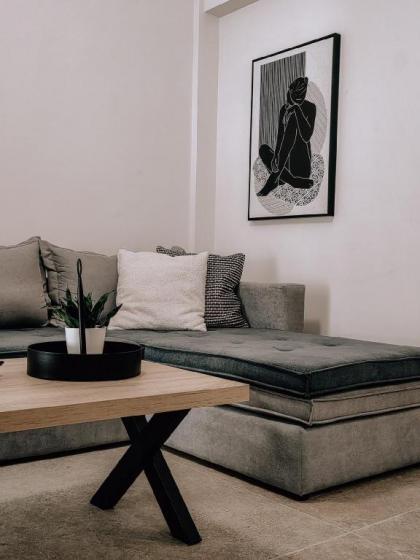 Bohemian Loft in Central Athens - image 16
