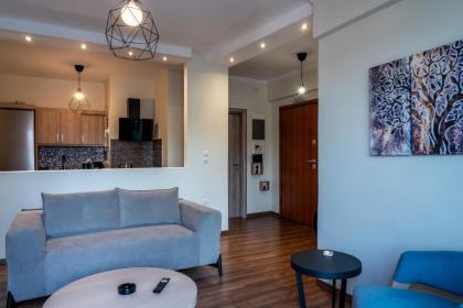 Luxury apartment overlooking the citadel of Tsakas - image 10
